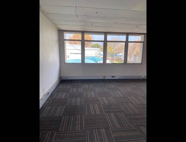 511M² OFFICE TO LET IN KELVIN